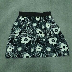 NY collection A-line skirt women sz small black white floral elastic knee length